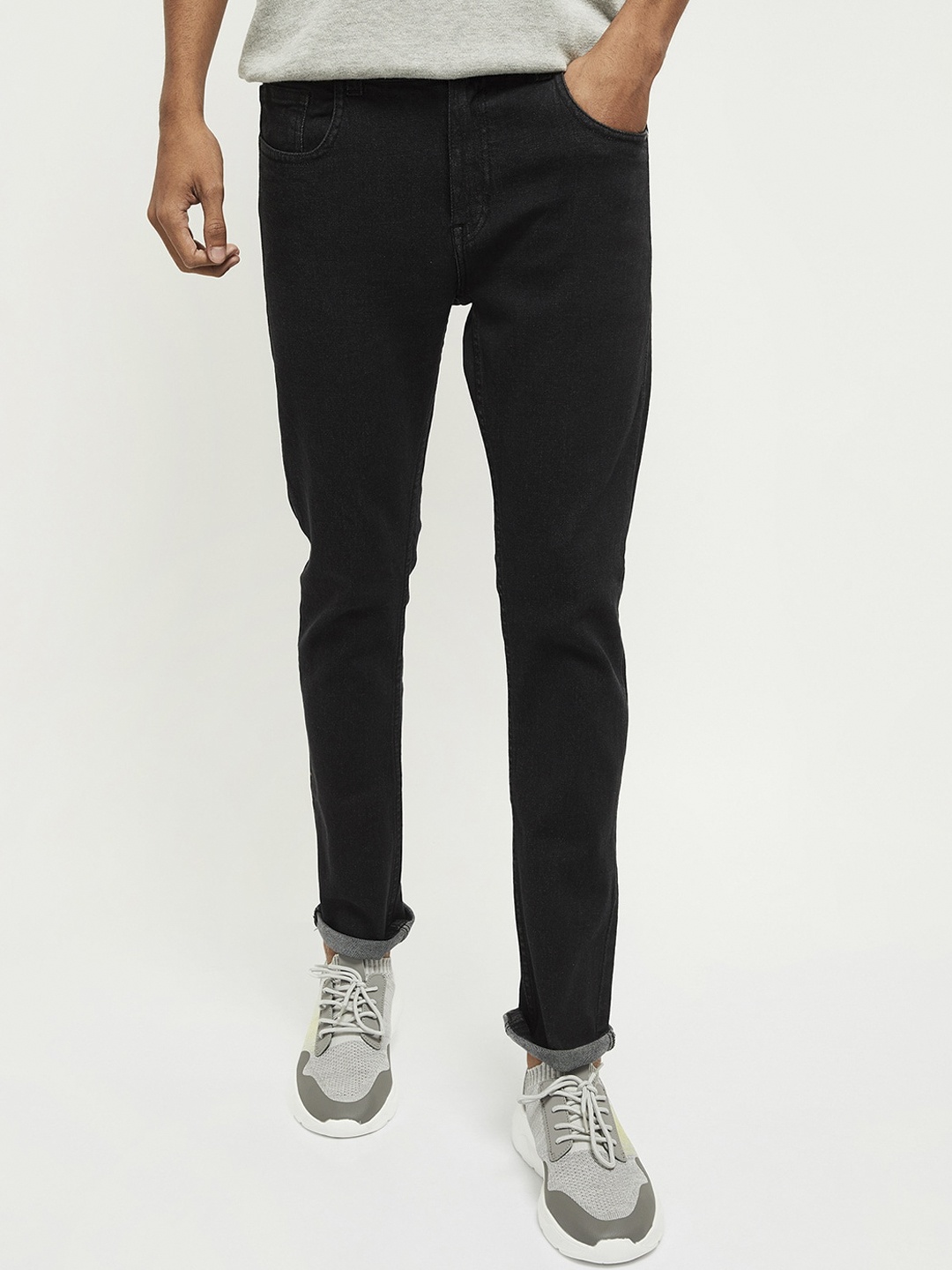 

max Men Black Slim Fit Jeans