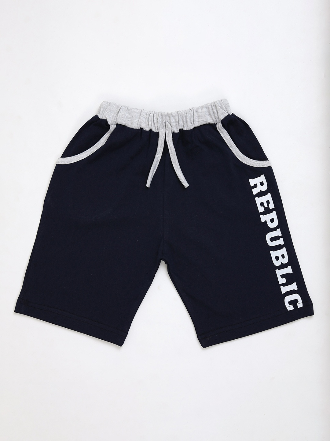 

Toonyport Boys Black Printed Pure Cotton Regular Shorts