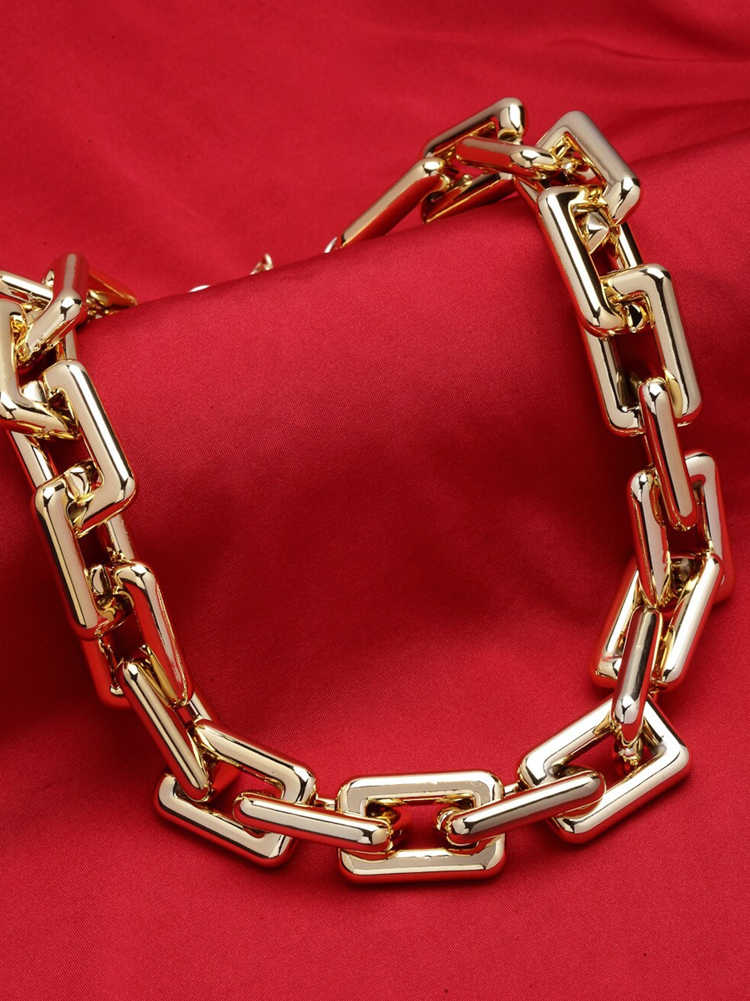 

VOGUE PANASH Women Gold-Toned & Plated Handcrafted Statement Necklace