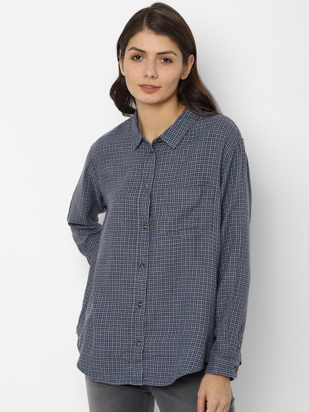

AMERICAN EAGLE OUTFITTERS Women Blue & White Opaque Checked Casual Shirt