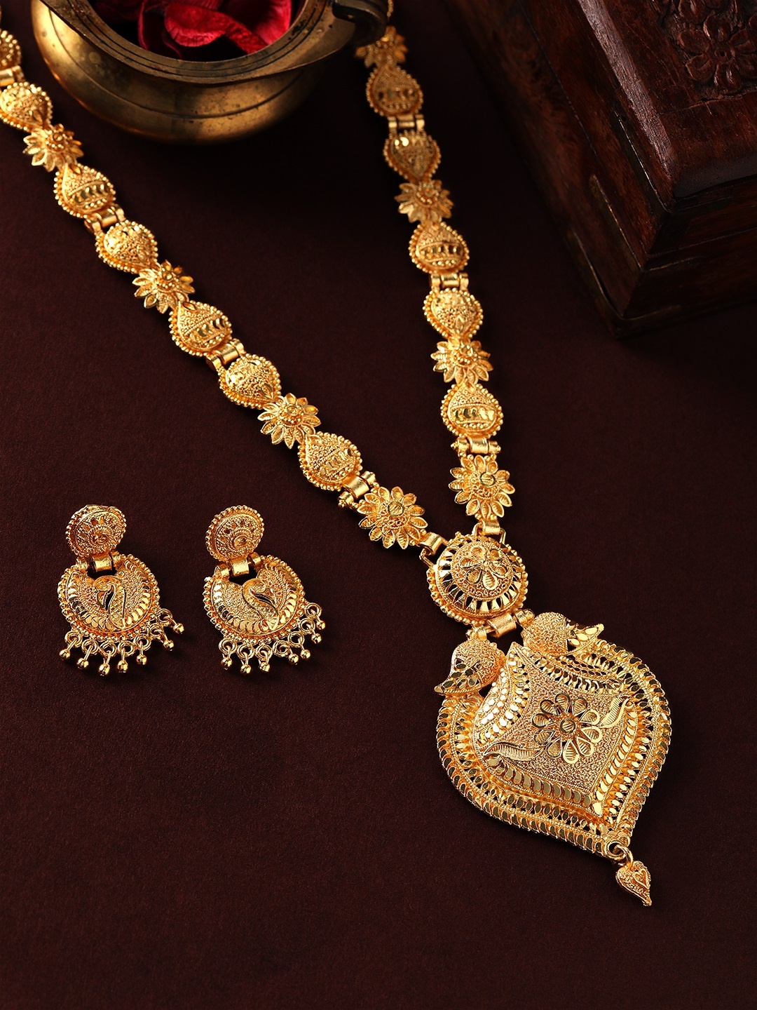 

Rubans 24K Gold-Plated Jewellery Set