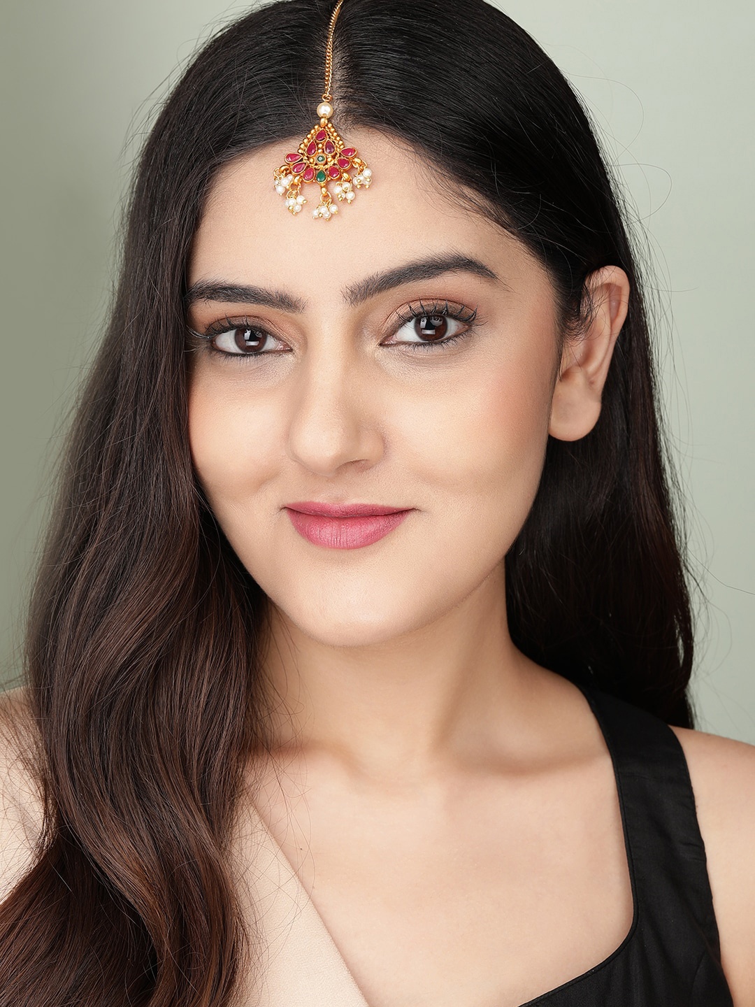 

Rubans 24K Gold-Plated Pink & White Stone-Studded & Beaded Maang Tikka