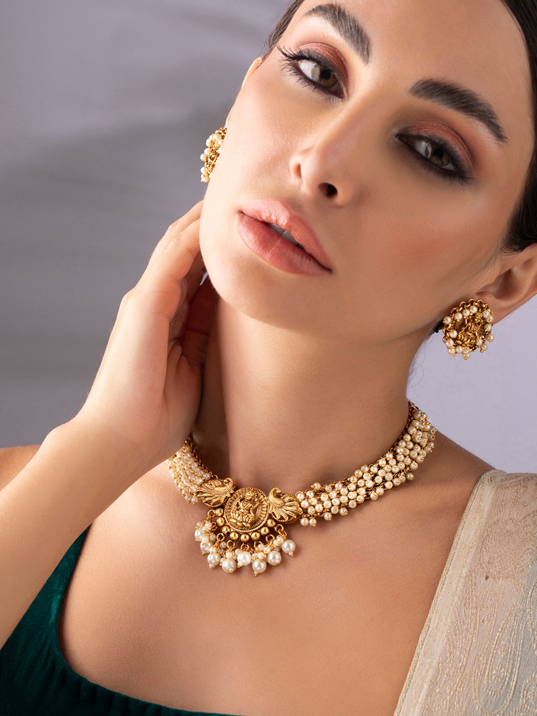 

Rubans 24K Gold-Plated Off-White Pearl Beaded Handcrafted Filigree Jewellery Set