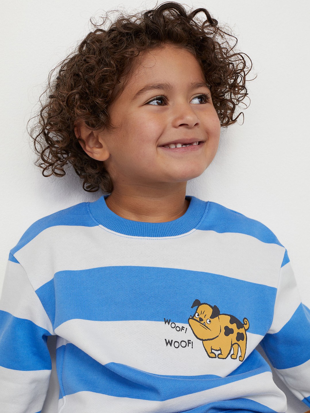 

H&M Boys Blue & White Striped Sweatshirt