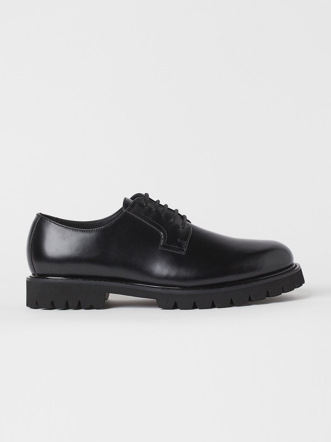 

H&M Men Black Blucher Shoes
