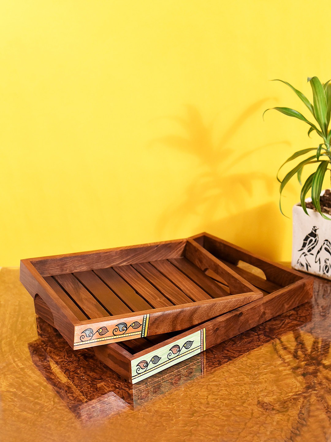 

AAKRITI ART CREATIONS Set Of 2 Wooden Trays, Brown