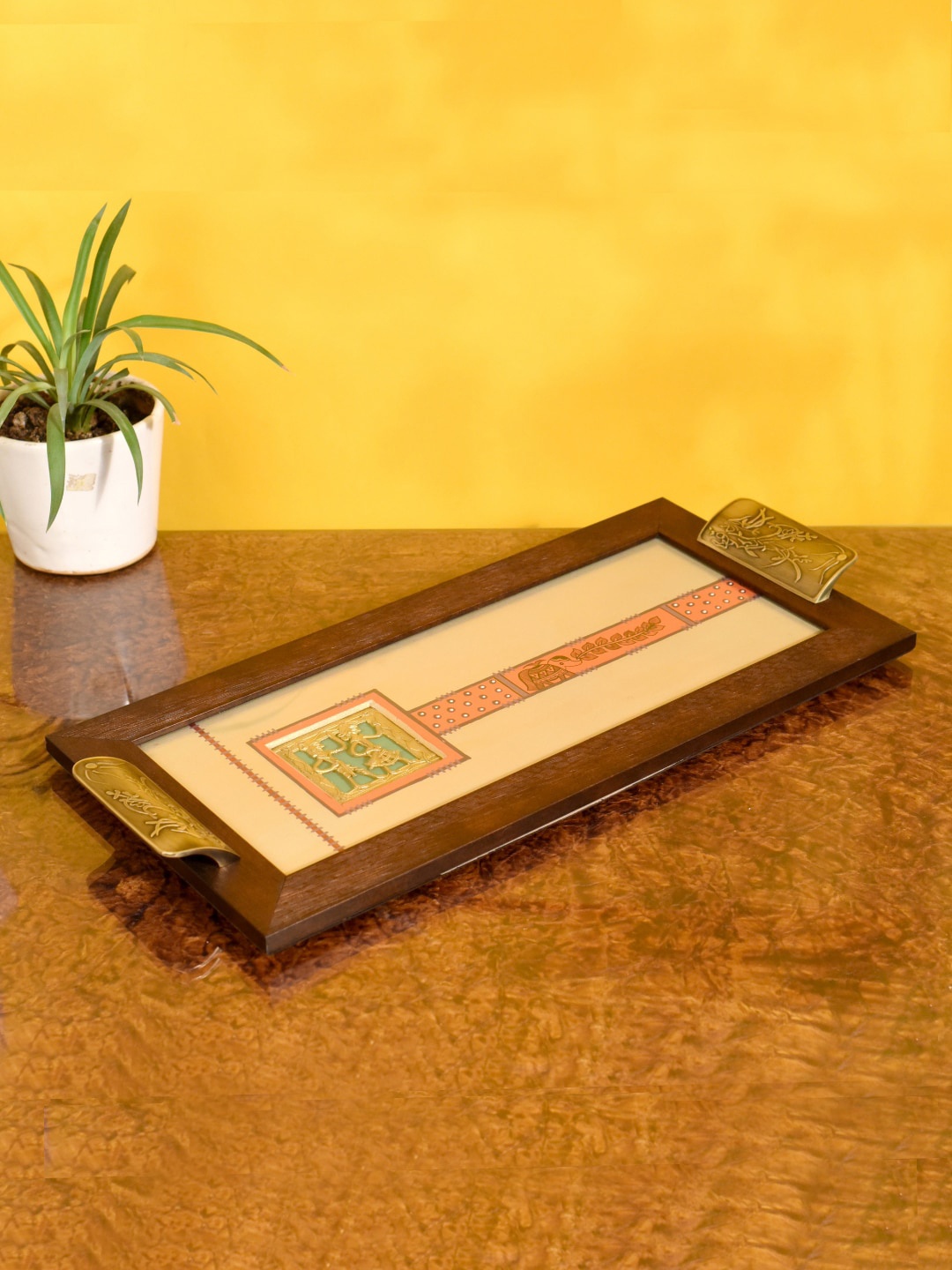 

AAKRITI ART CREATIONS Brown & Pink Printed Wooden Rectangular Serving Tray