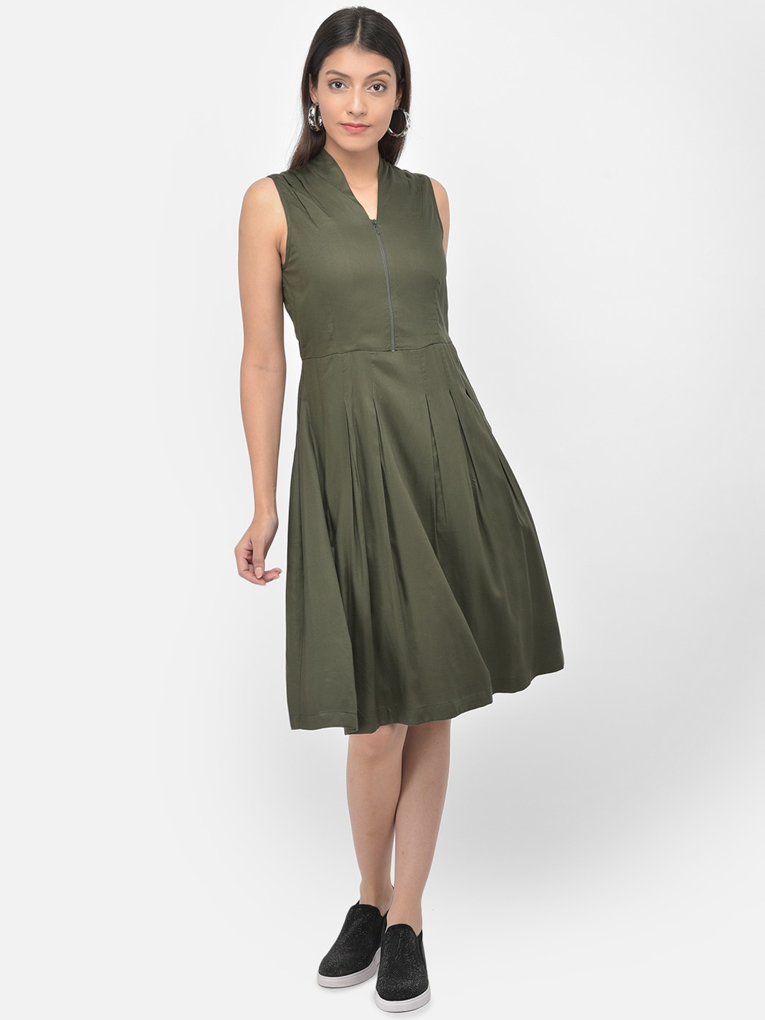 

Latin Quarters Green Dress