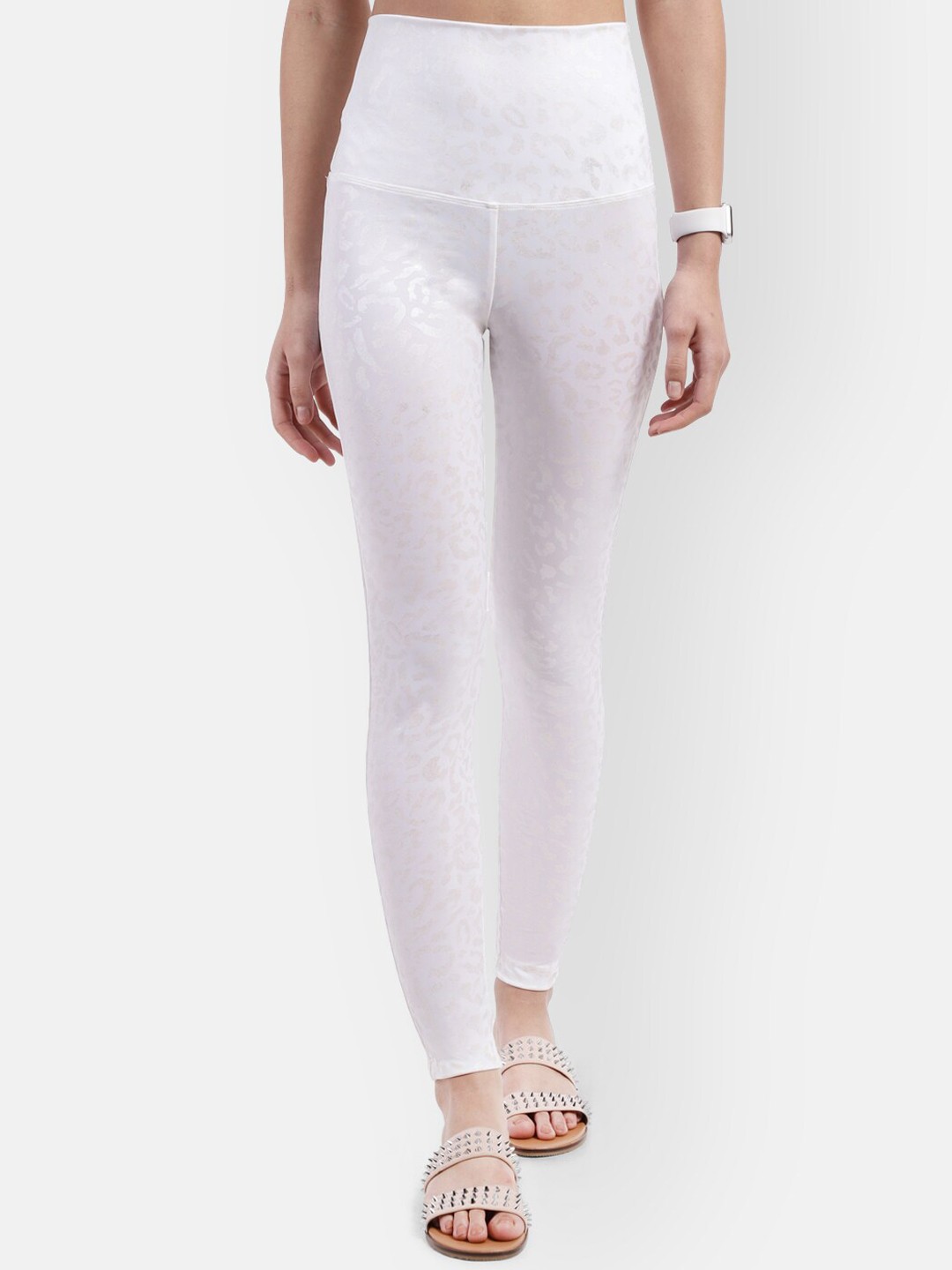 

R26 Women White Solid High Rise Ankle-Length Leggings