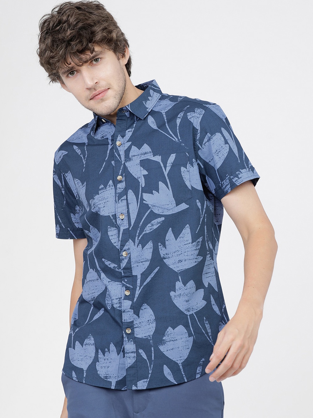

HIGHLANDER Men Navy Blue Slim Fit Floral Opaque Printed Casual Shirt