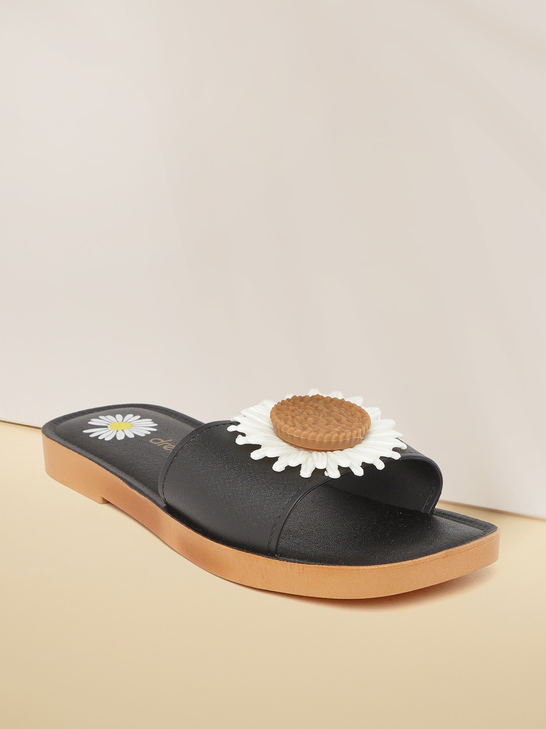 

DressBerry Women Black & White Floral Applique Sliders