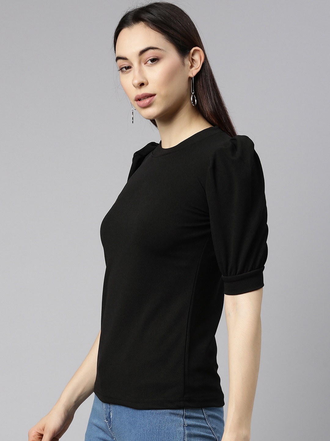 

Selvia Black Solid Knitted Lycra Puffed Sleeve Regular Top