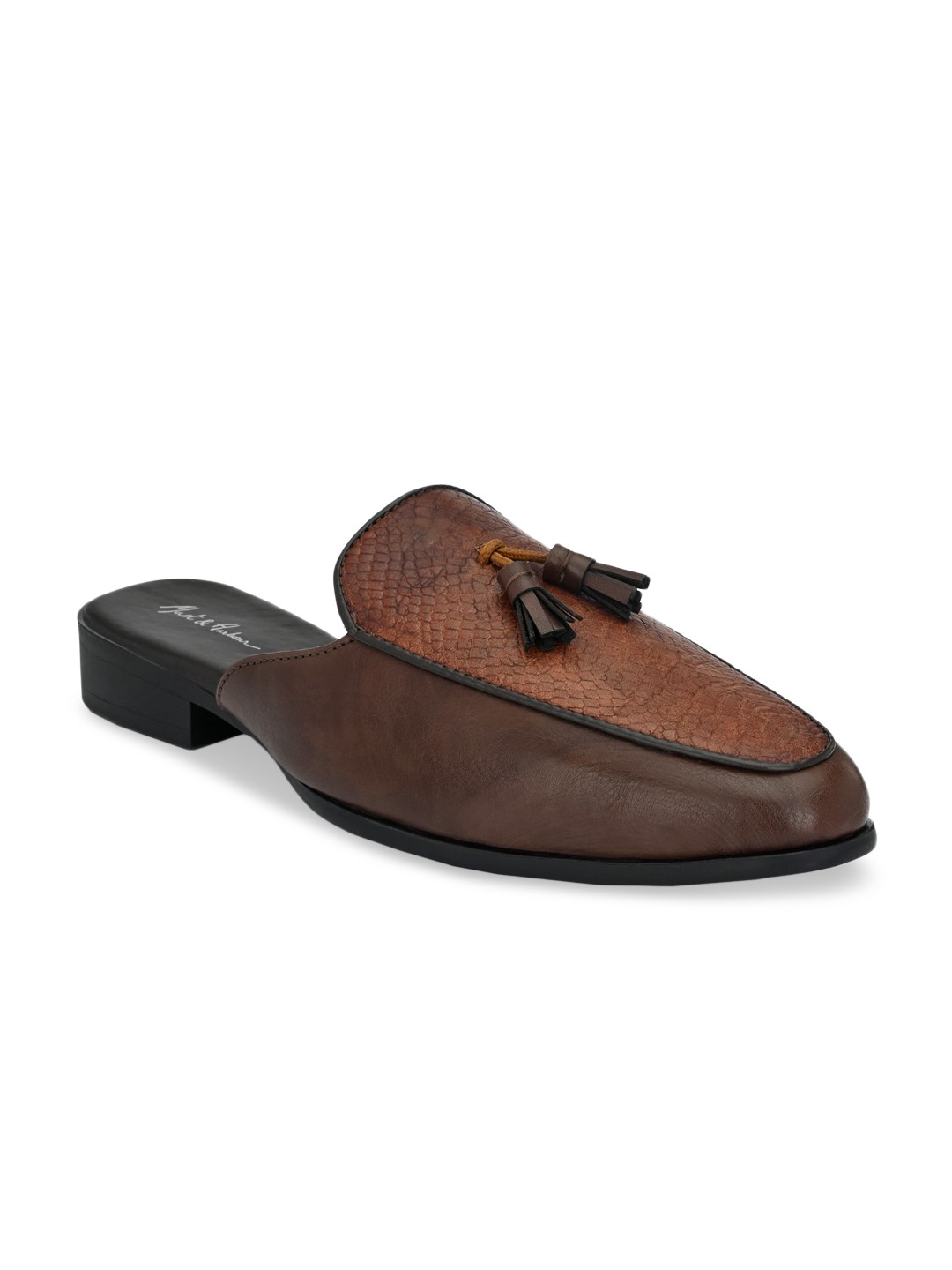 

Mast & Harbour Men Brown Colourblocked Mules