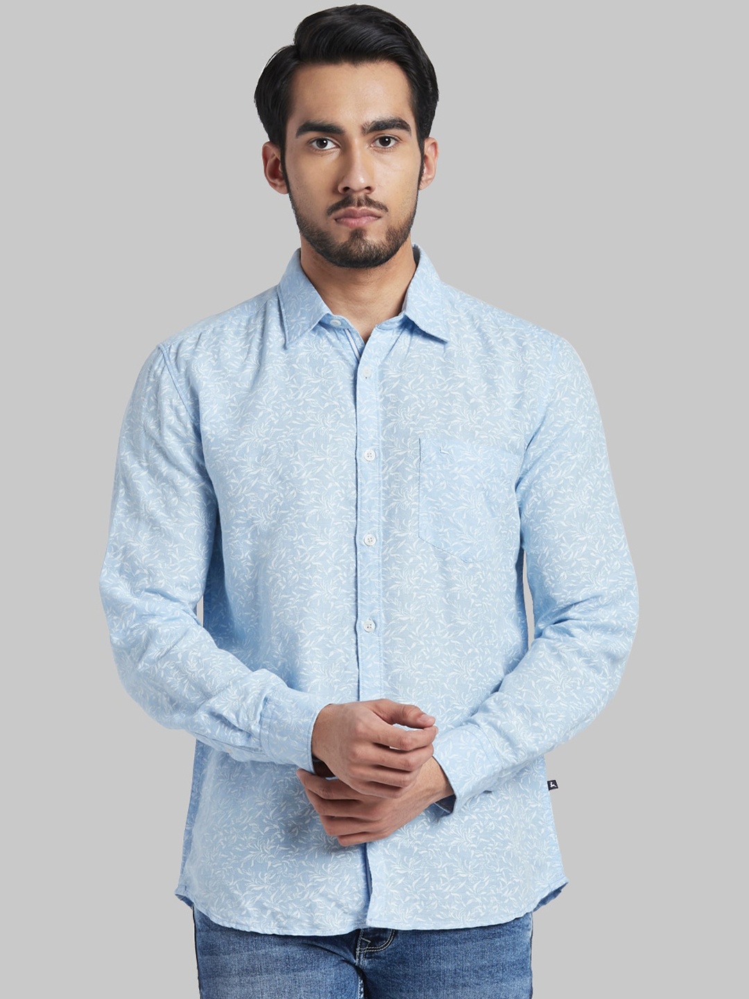 

Parx Men Blue & White Slim Fit Opaque Floral Printed Casual Shirt