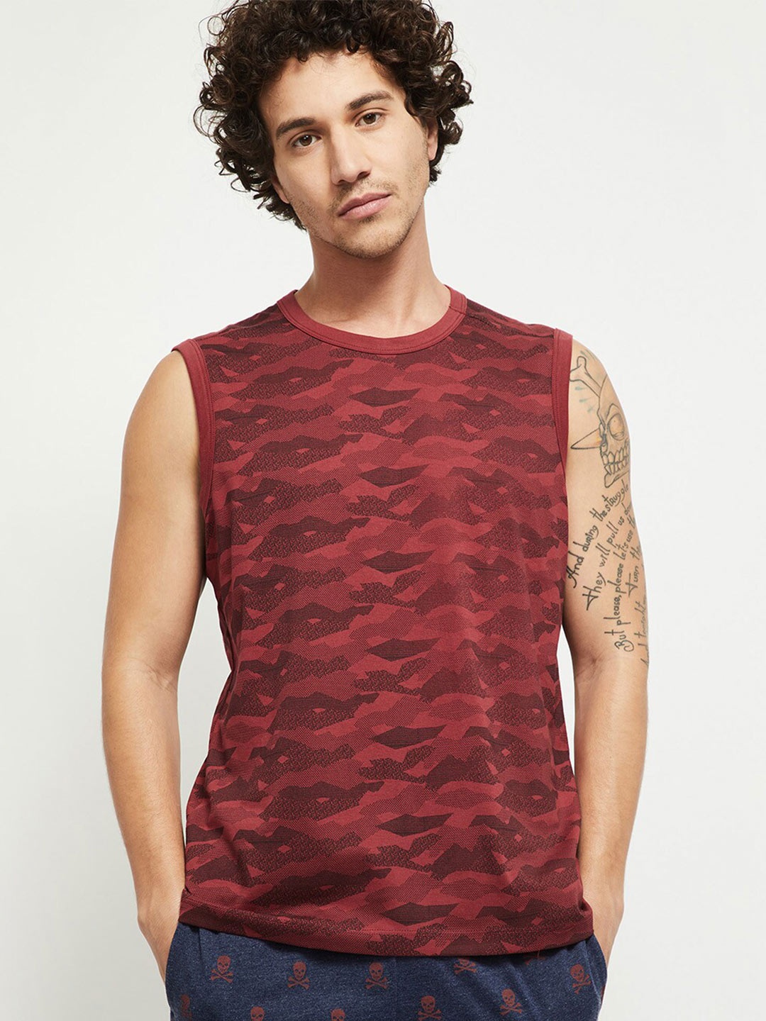 

max Men Red & Brown Printed T-shirt