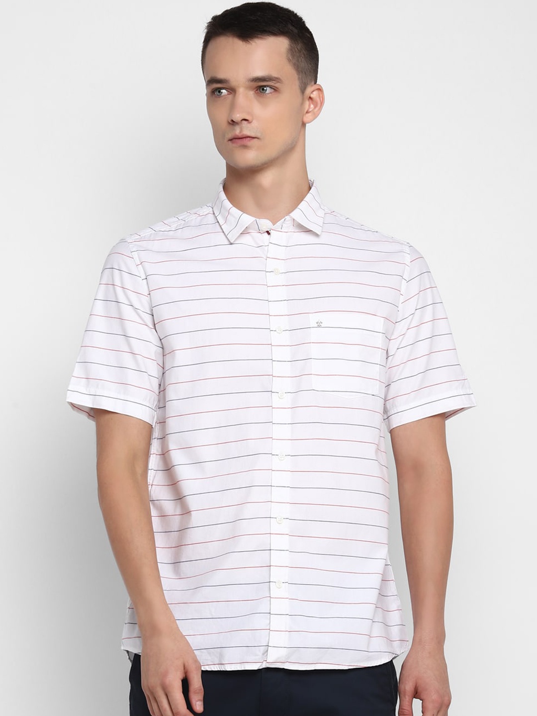 

Turtle Men White Slim Fit Horizontal Stripes Opaque Striped Casual Shirt