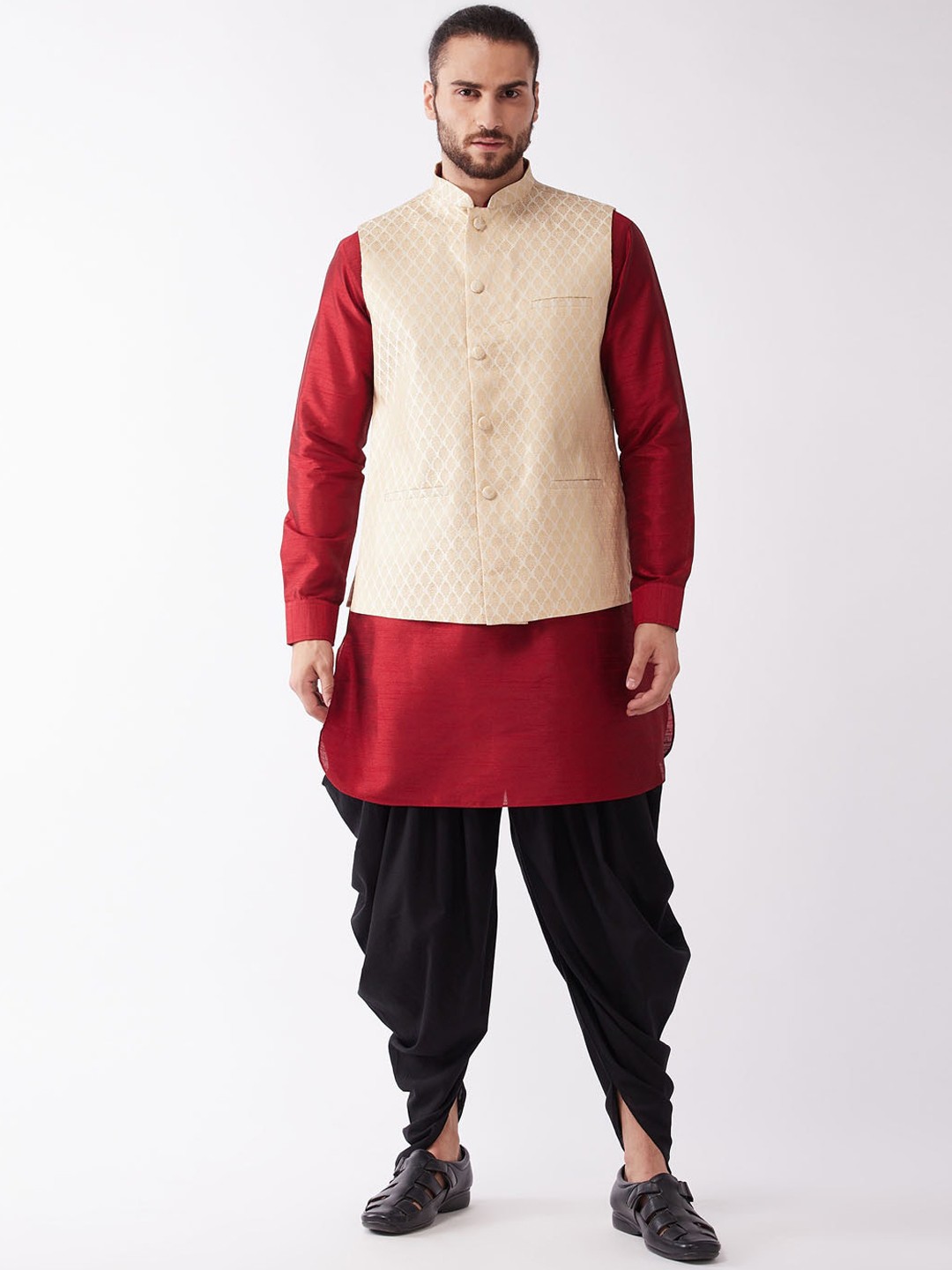 

VASTRAMAY Men Maroon Ethnic Motifs Self Design Kurta with Dhoti Pants