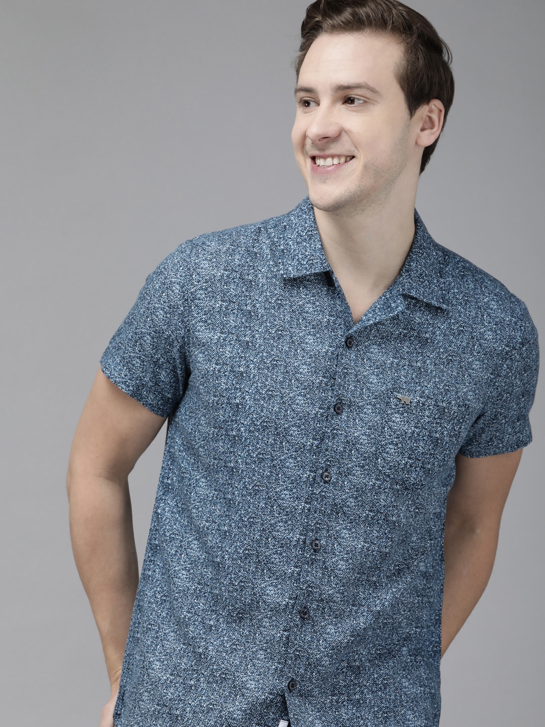 

THE BEAR HOUSE Men Blue Pure Cotton Slim Fit Printed Casual Shirt