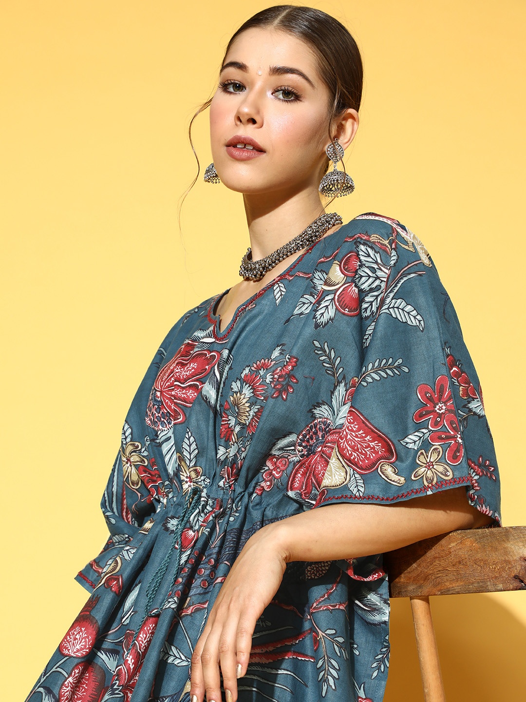 

Ishin Floral Pure Cotton Kurta Set, Teal