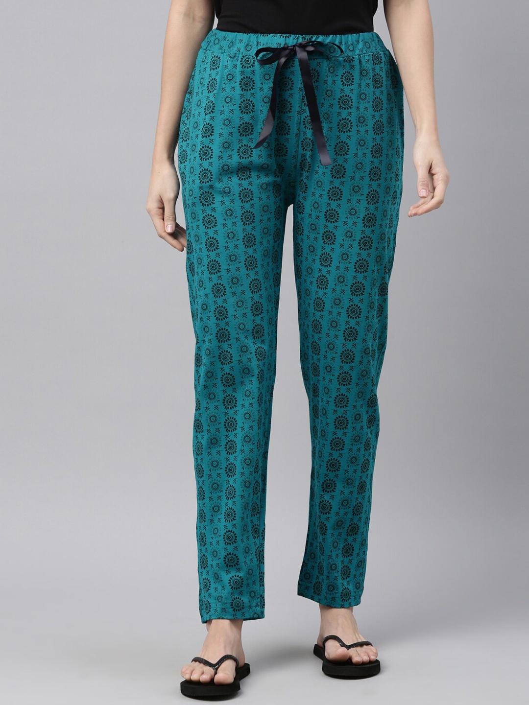 

Enviously Young Women Green & Black Printed Pure Cotton Lounge Pants