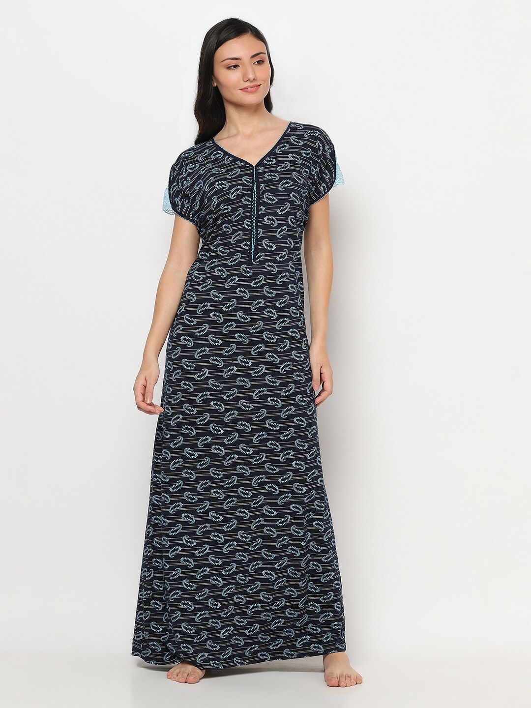 

TRUNDZ Women Navy Blue Printed Maxi Nightdress