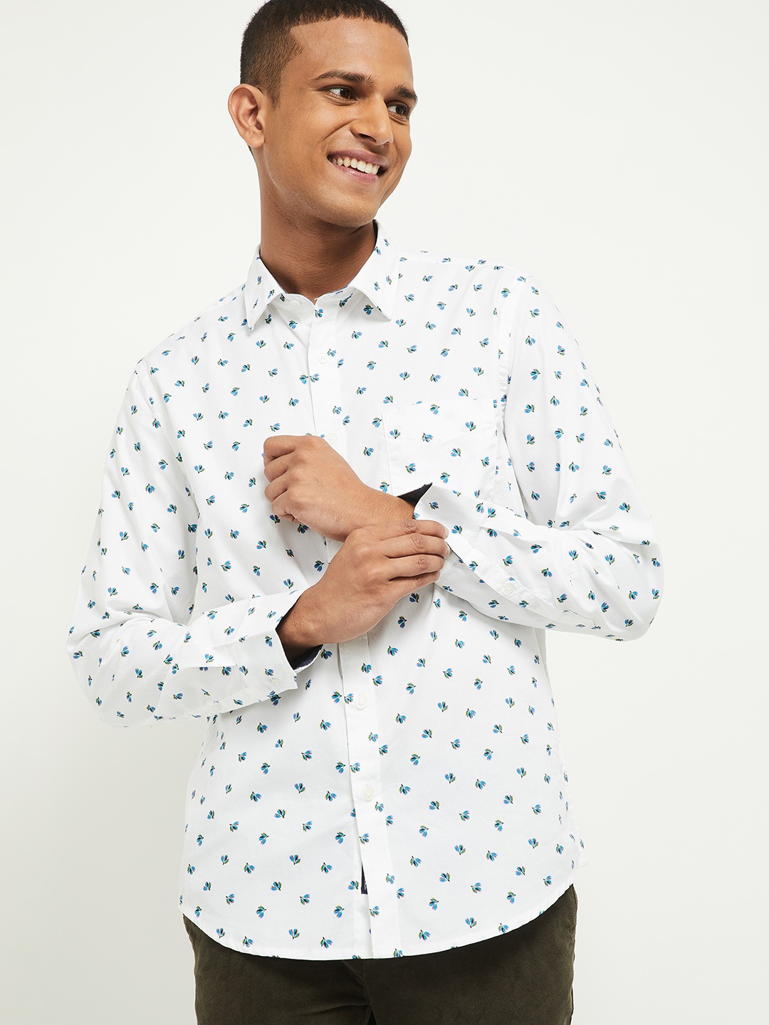 

max Men White Floral Opaque Printed Pure Cotton Casual Shirt