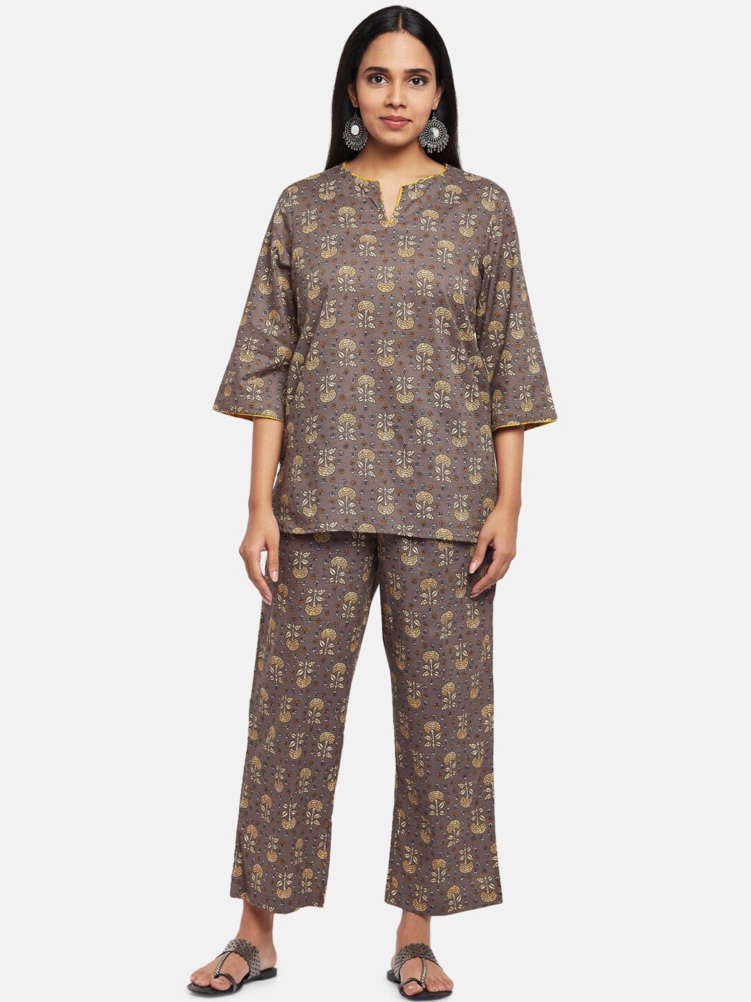 

RANGMANCH BY PANTALOONS Women Grey & Yellow Printed Night suit