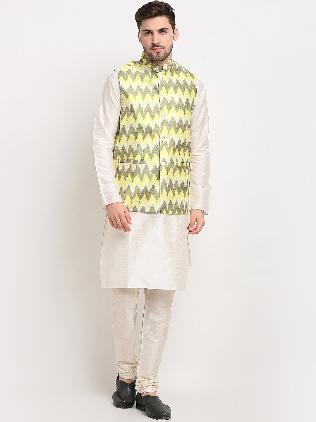 

Jompers Men Yellow Regular Kurta with Pyjamas