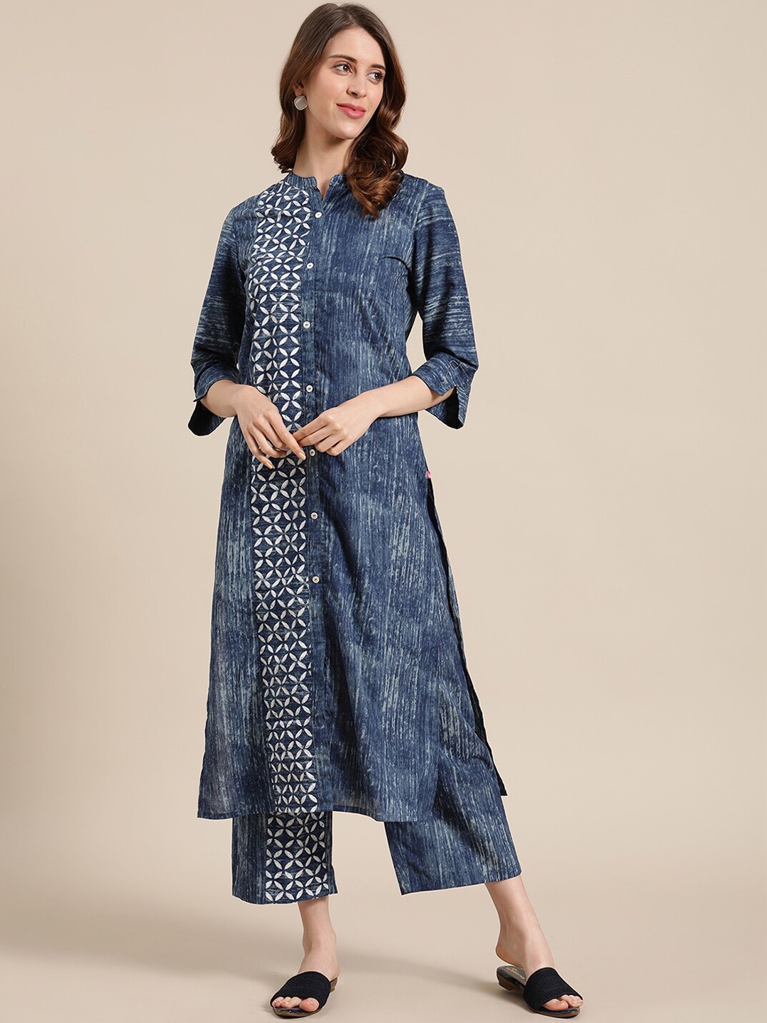 

Varanga Women Blue Floral Printed Panelled Pure Cotton Kurta with Trousers