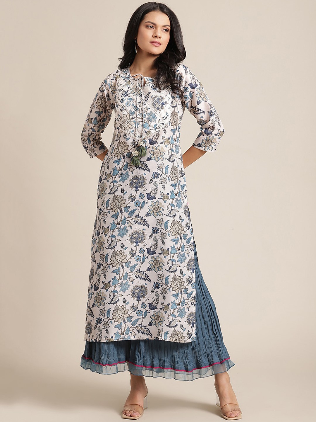 

Varanga Women Cream-Coloured & Blue Floral Printed Keyhole Neck Silk Kurta