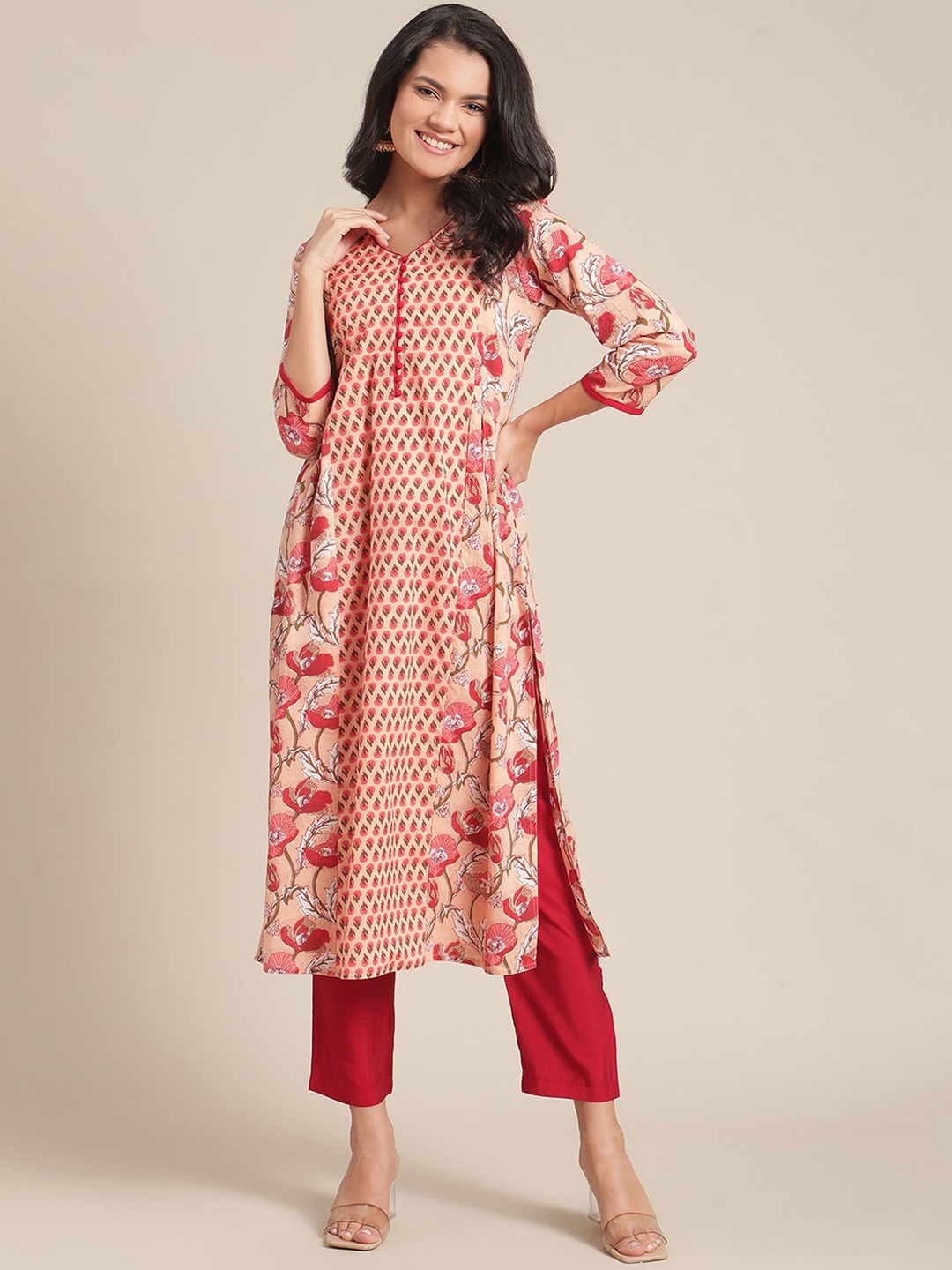 

Varanga Women Peach-Coloured Floral Printed Cotton Kurta