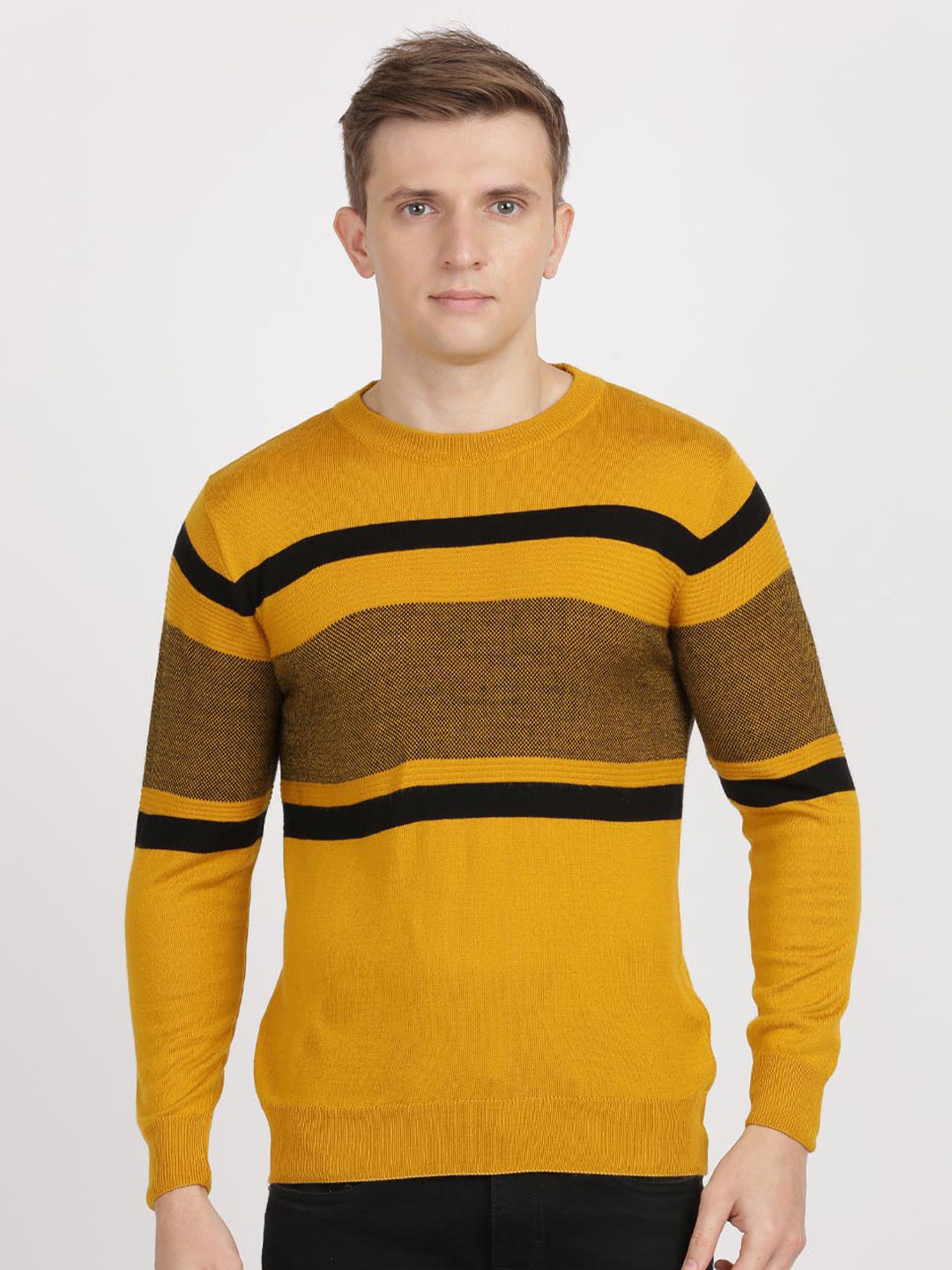 

MASH UNLIMITED Men Yellow & Black Colourblocked Pullover
