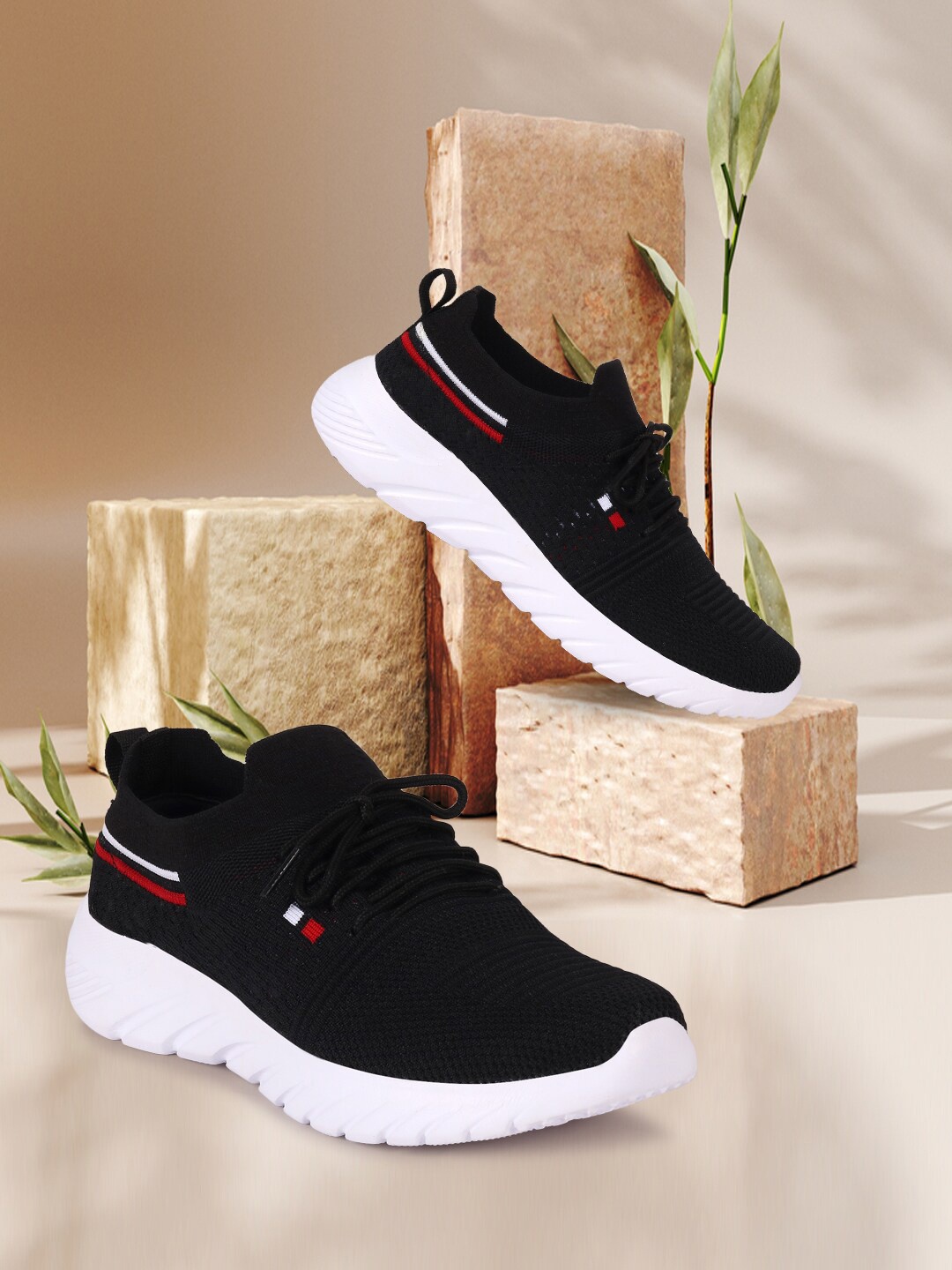 

CLYMB Men Black Mesh Running Shoes