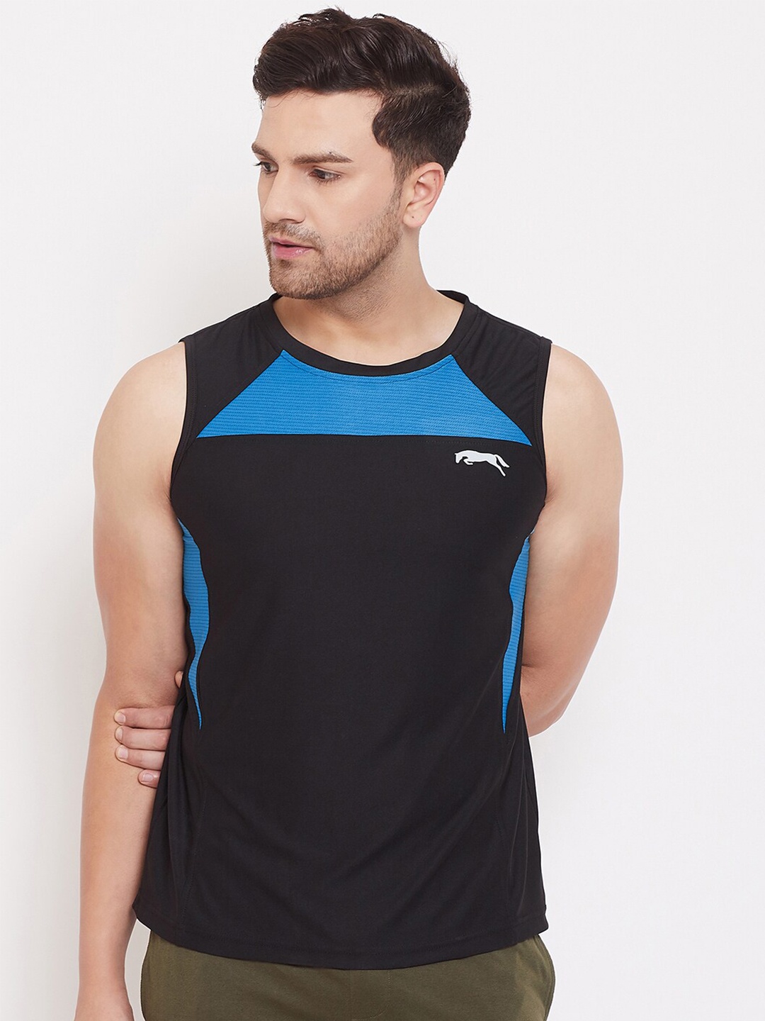 

JUMP USA Men Black Colourblocked Slim Fit Training T-shirt