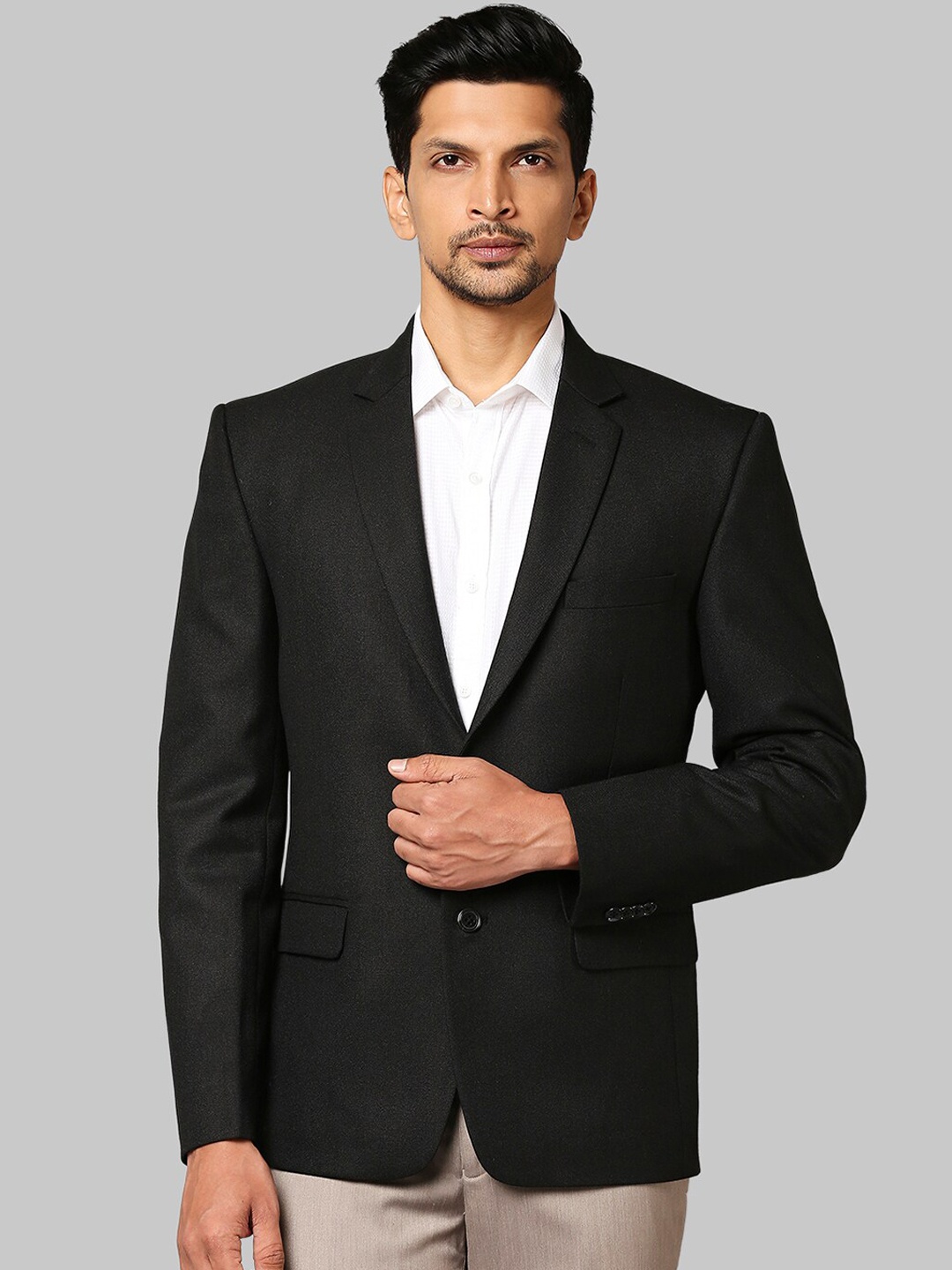 

Park Avenue Men Black Solid Single-Breasted Super Slim-Fit Formal Blazer