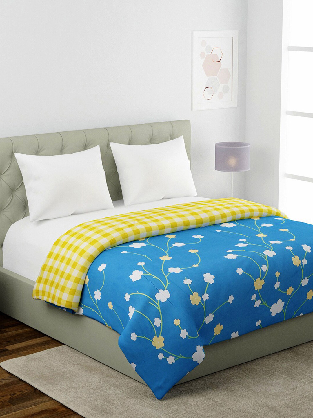 

KLOTTHE Blue & White Floral AC Room 354 GSM Double Bed Comforter