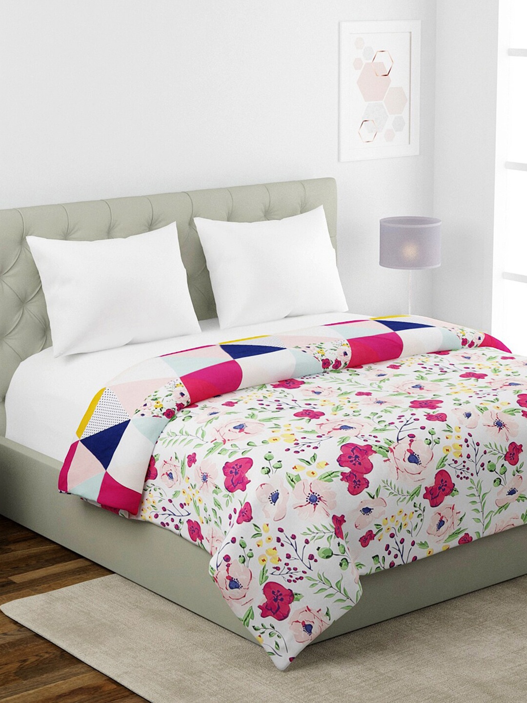 

KLOTTHE White & Pink Floral AC Room 354 GSM Double Bed Comforter