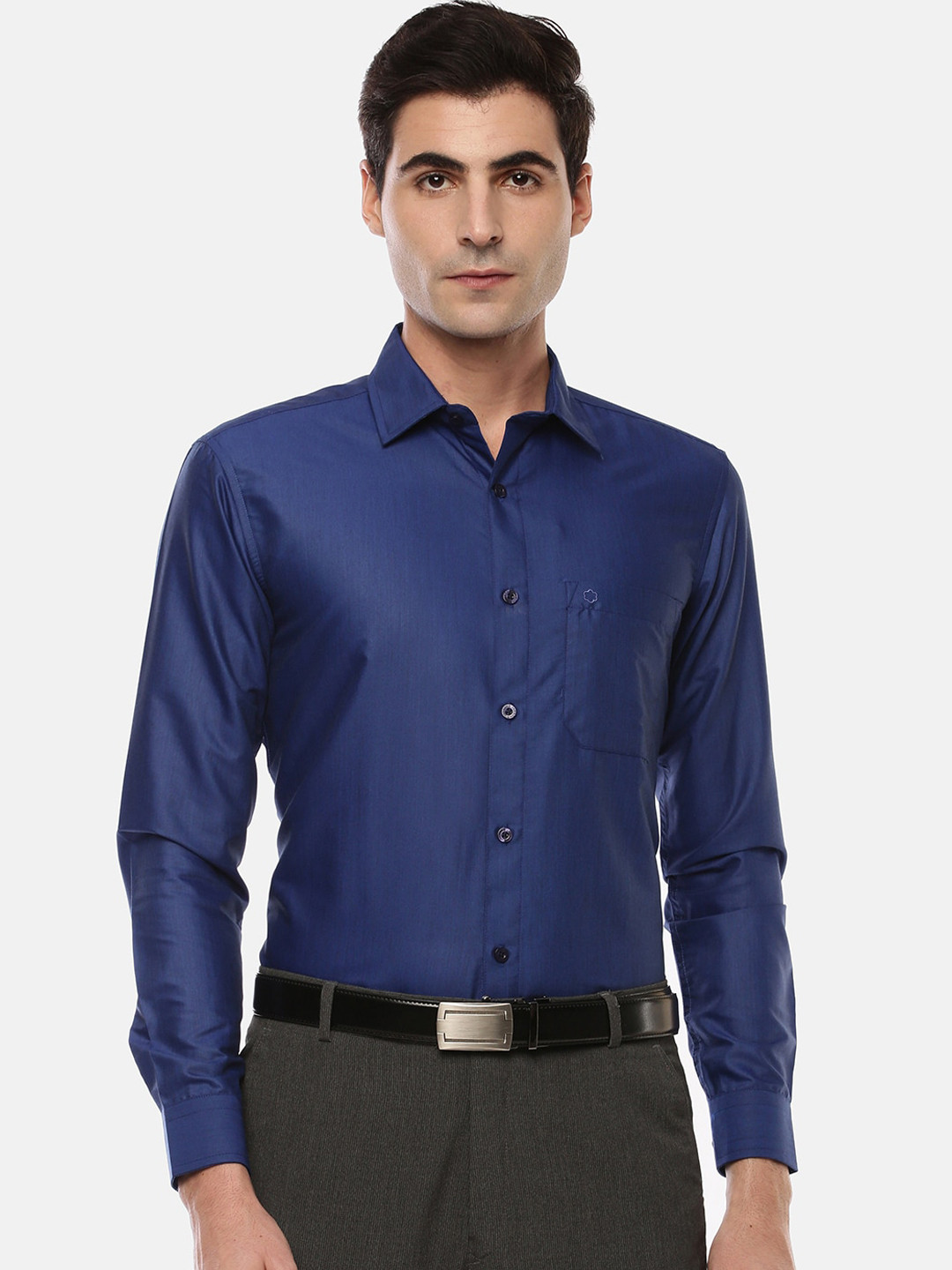 

Jansons Men Navy Blue Solid Regular Fit Formal Shirt