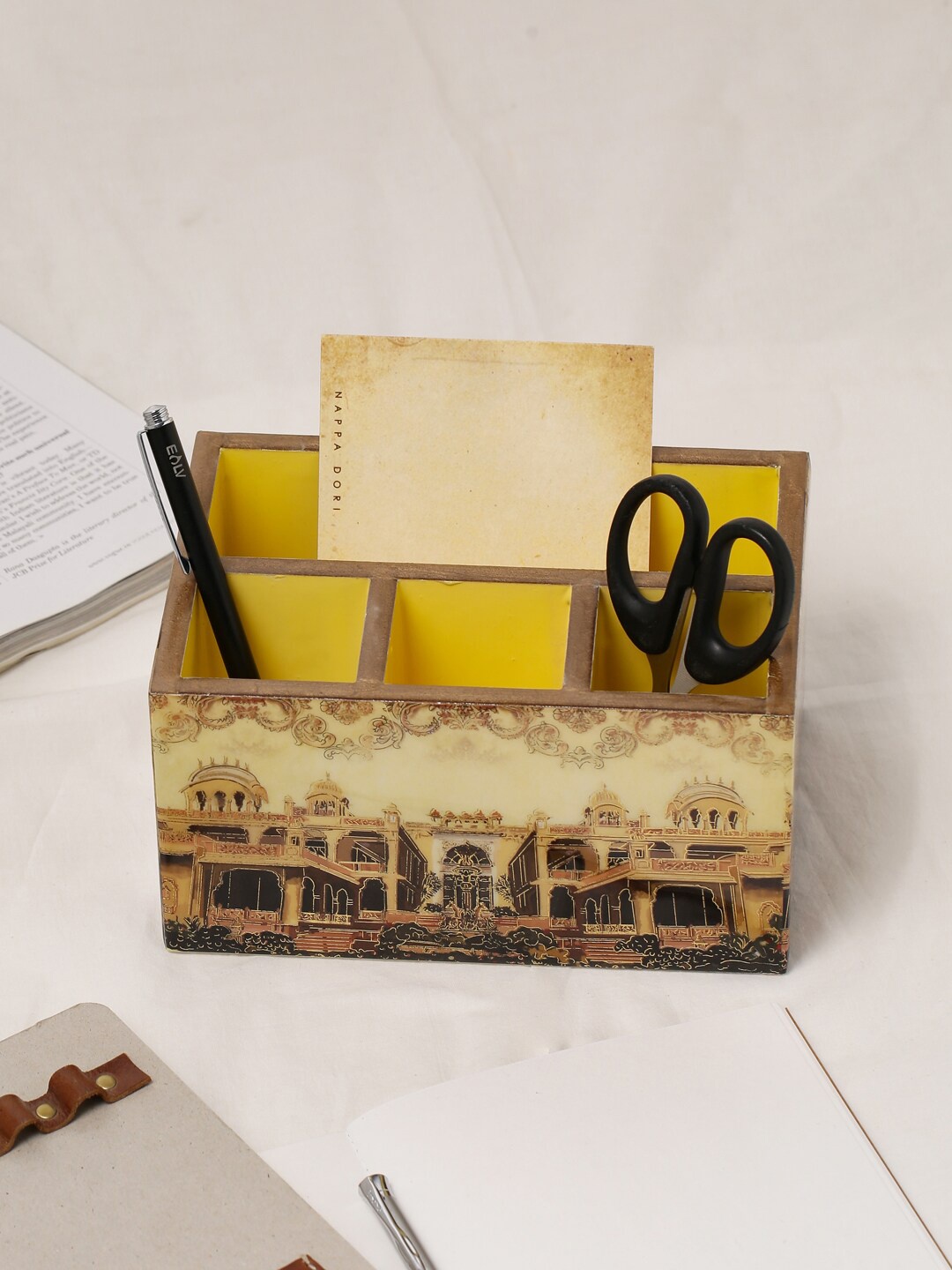 

Tistabene Cream-Coloured & Brown Printed Wooden Afreen Organizer