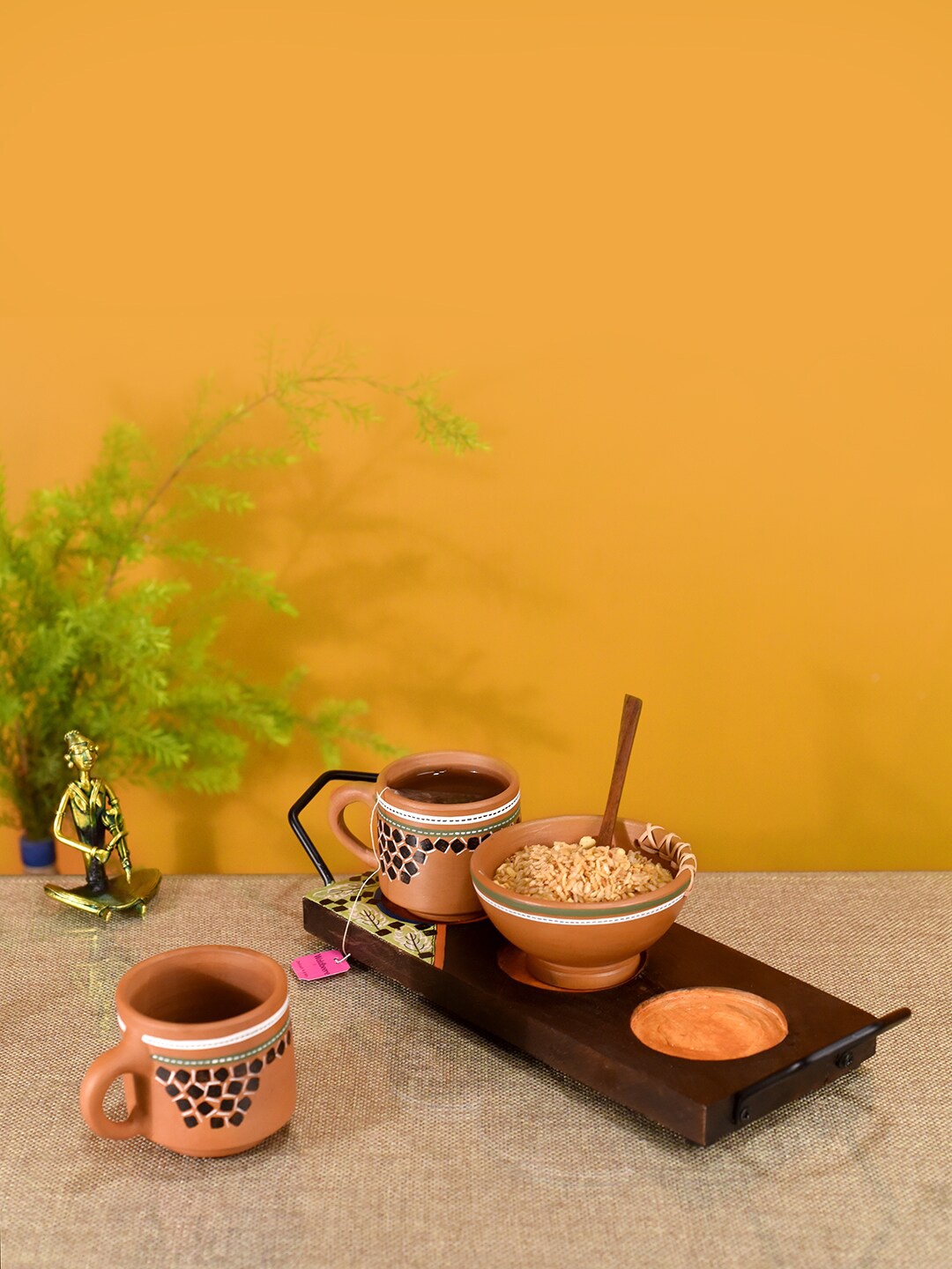 

AAKRITI ART CREATIONS Brown 2 Ceramic Matte Mugs with Bowl & Tray