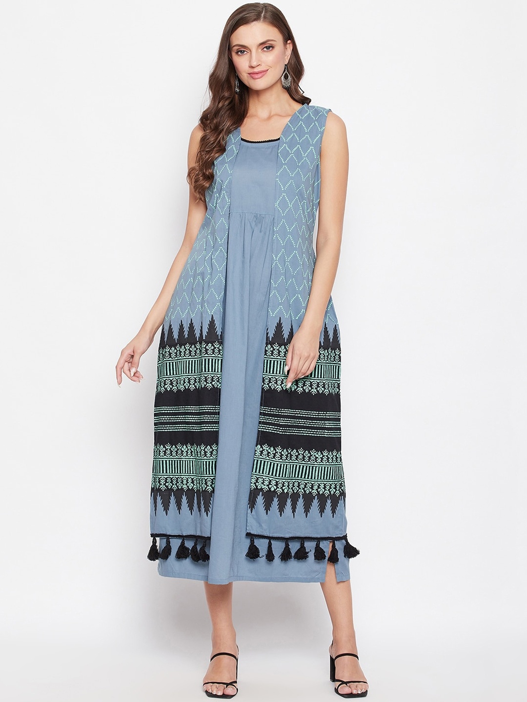 

Bitterlime Grey A-Line Gathered Block Print Cotton Calf-Length Dress with Jacket