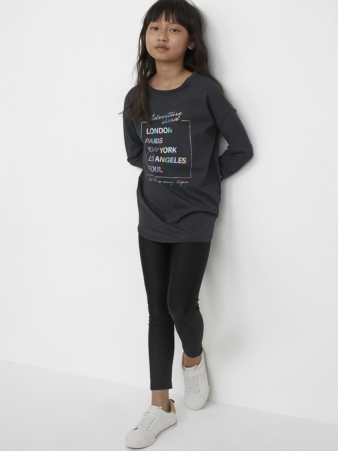 

H&M Girls Black & Grey 2-Piece Printed Set