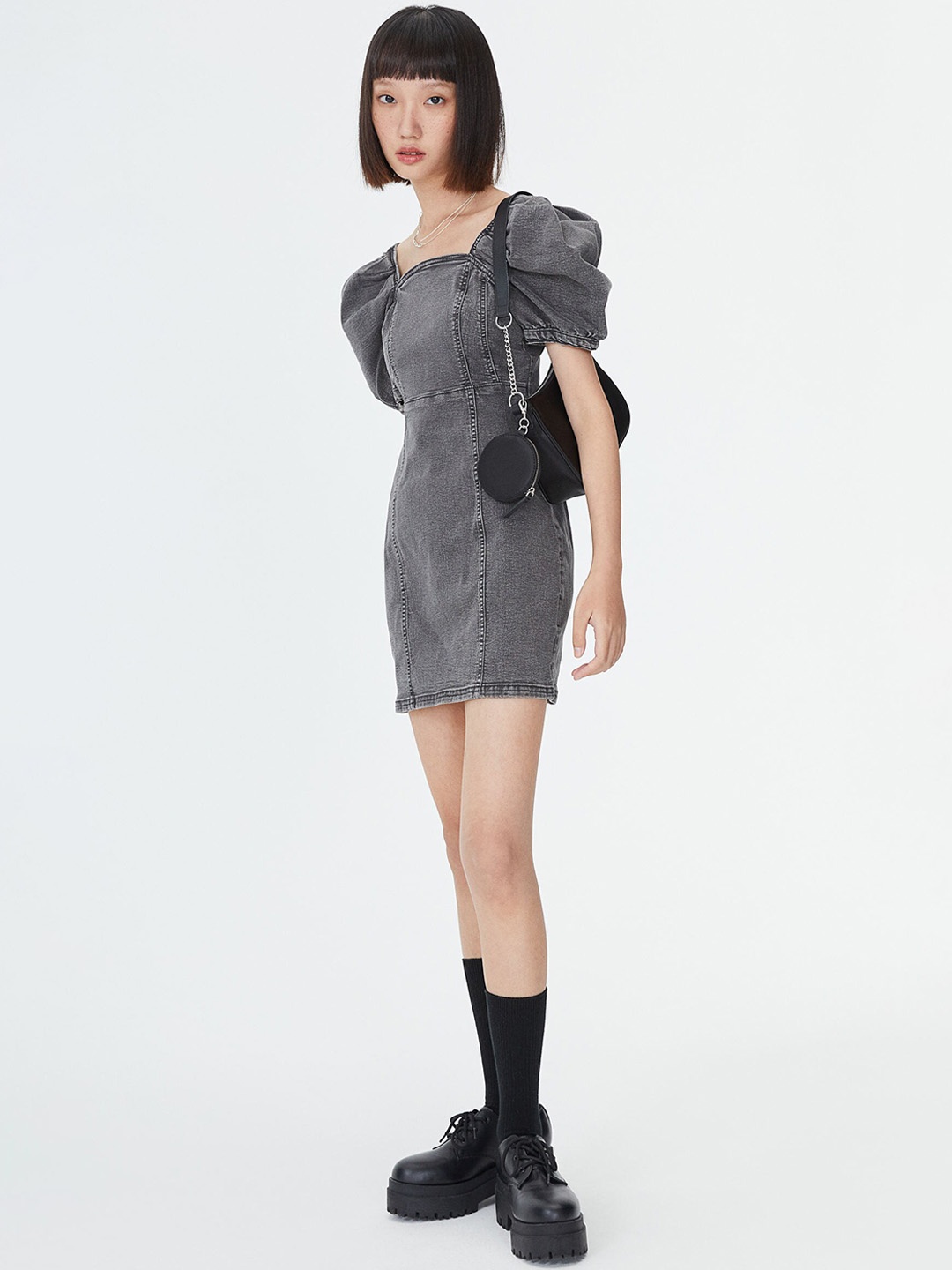 

H&M Women Grey Puff-Sleeved Denim Dress