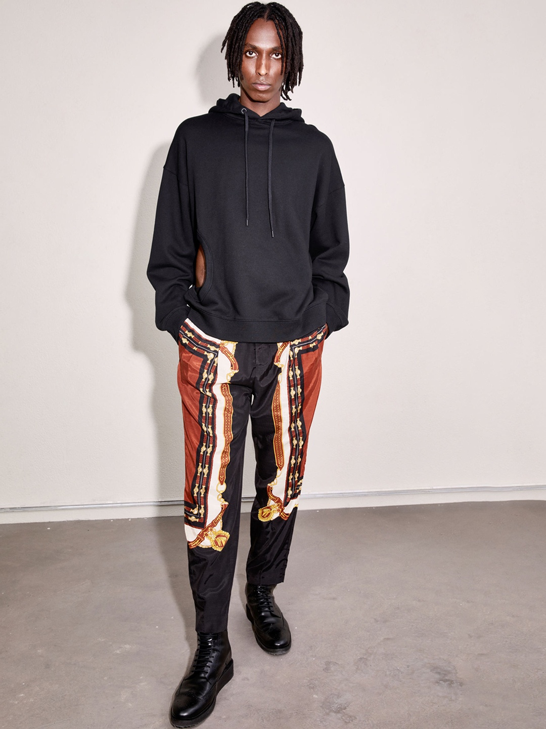 

H&M Men Black Cut-Out Hoodie