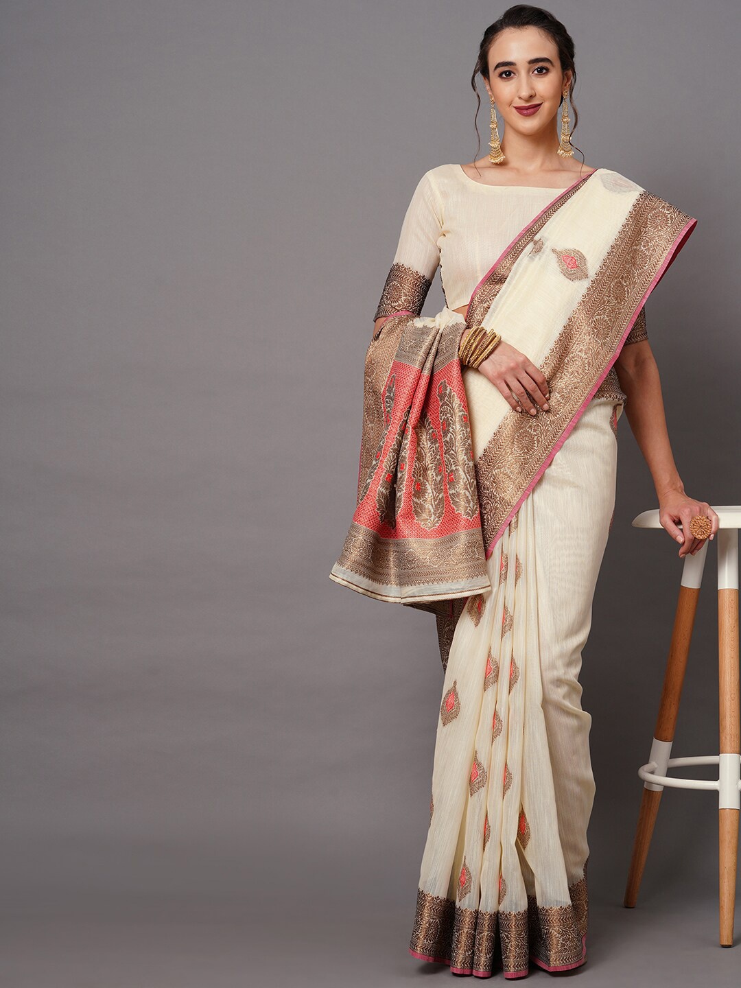 

Saree mall Cream-Coloured & Red Woven Design Silk Blend Banarasi Sarees