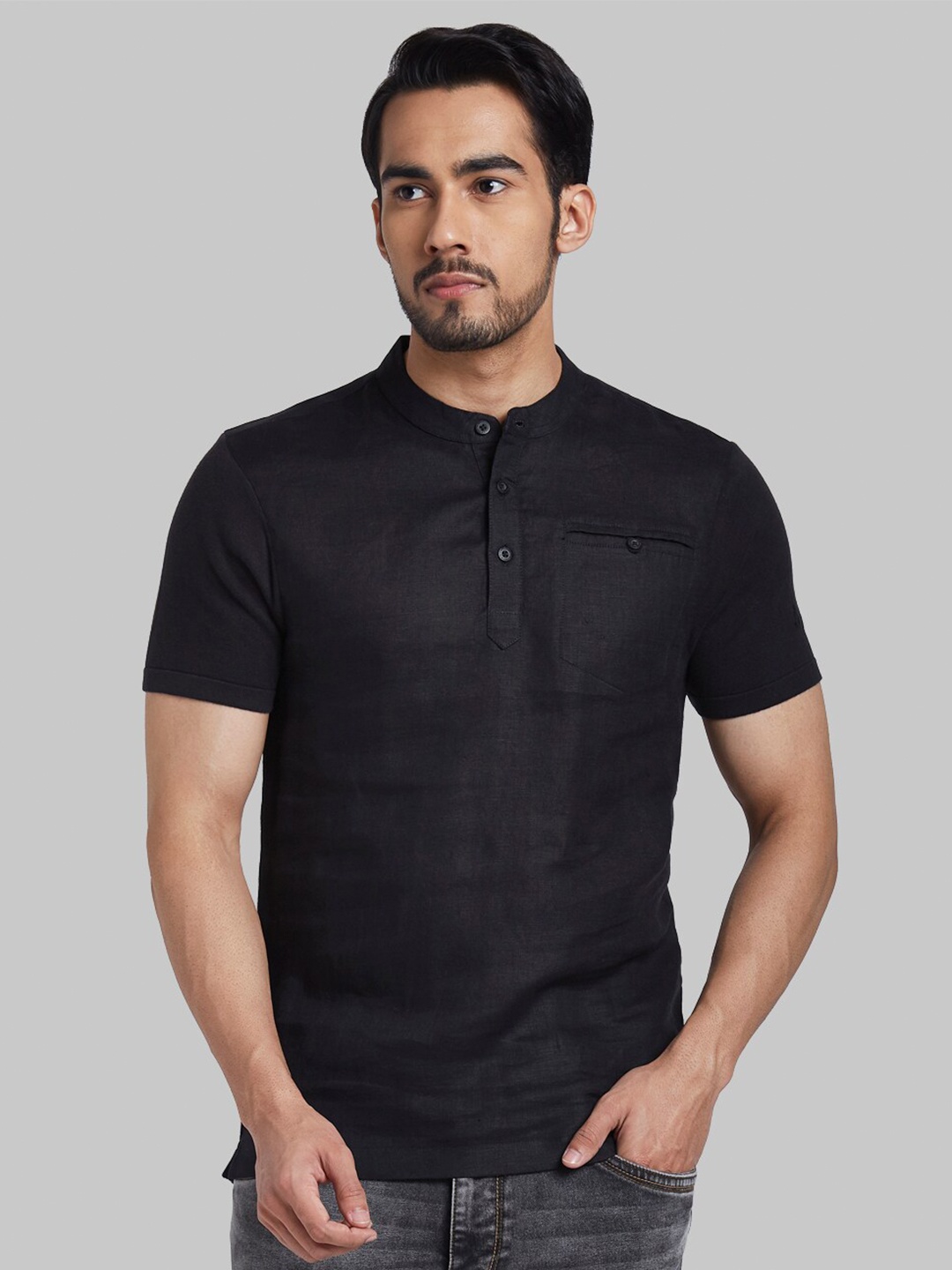 

Parx Men Black Mandarin Collar Pockets Cotton T-shirt