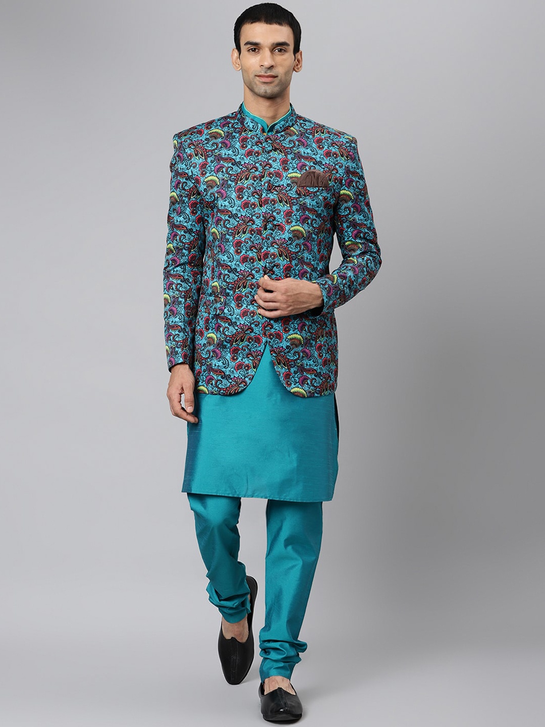 

Hangup Men Green Layered Dupion Silk Kurta Churidar With Jacket