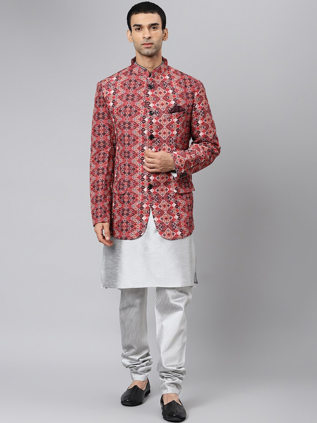 

Hangup Men Grey & Red Regular Dupion Silk Kurta With Pyjamas & Blazer
