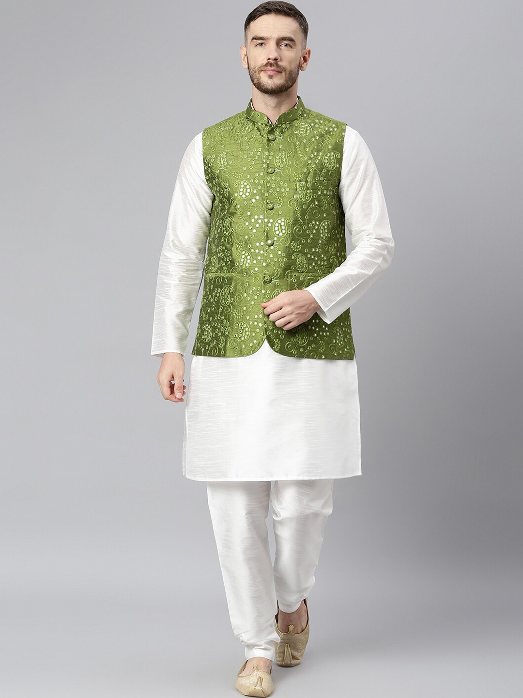 

Hangup Men White Regular Dupion Silk Kurta with Churidar & Nehru Jacket