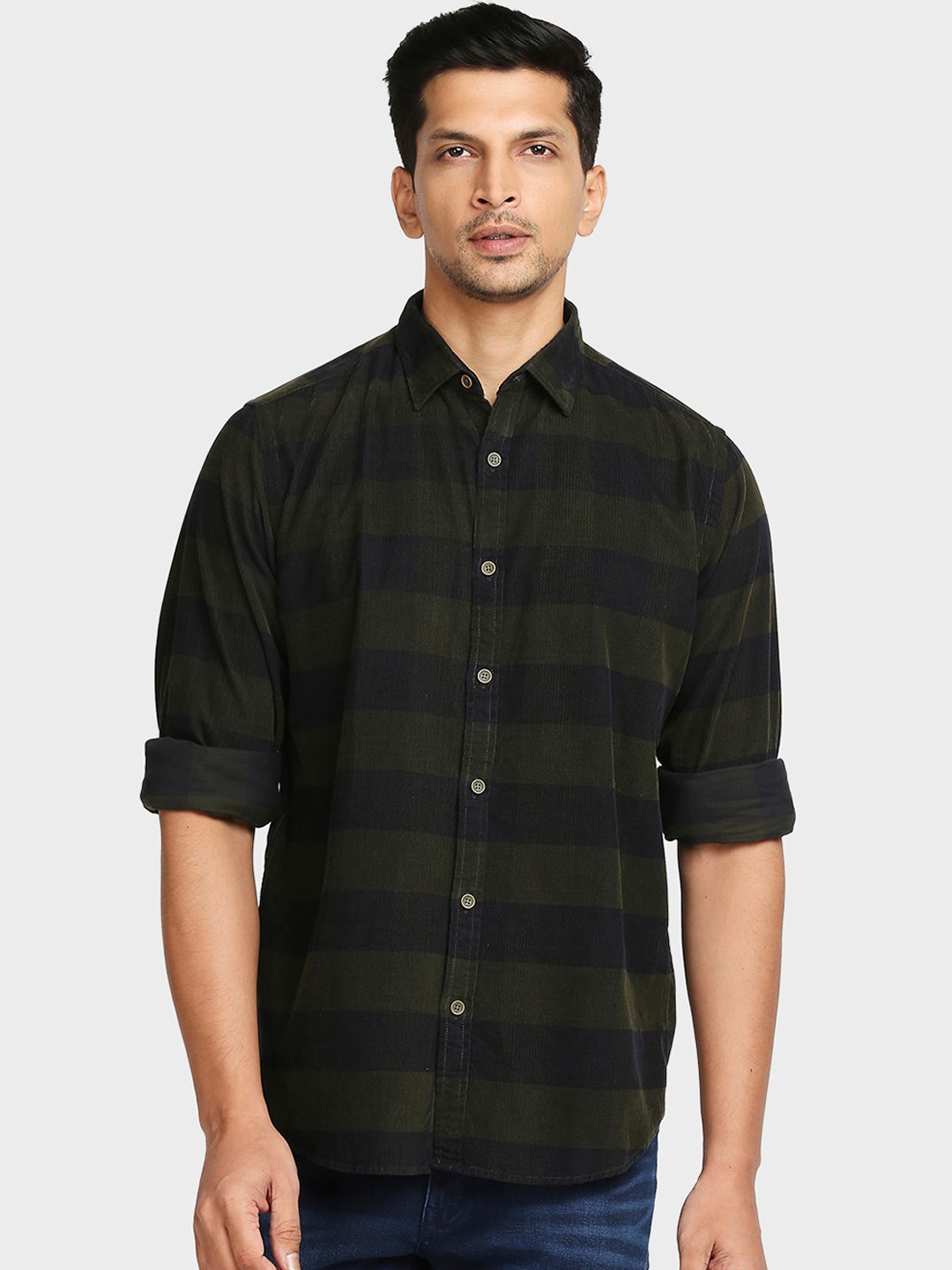 

ColorPlus Men Green Striped Tailored Fit Casual Shirt